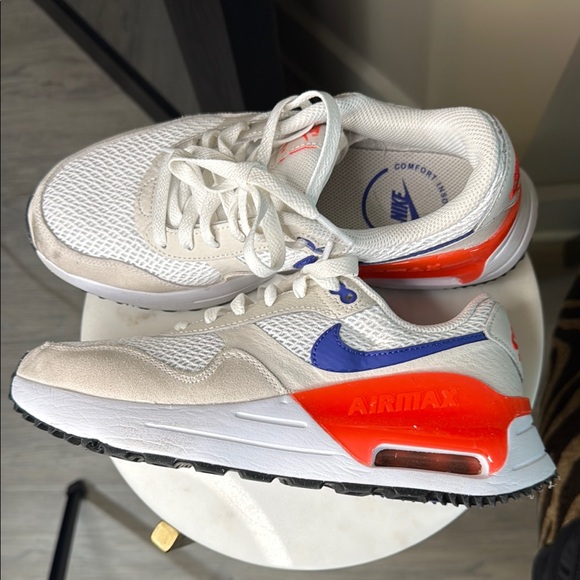 Nike Air Max White and Orange Sneakers - Picture 7 of 7